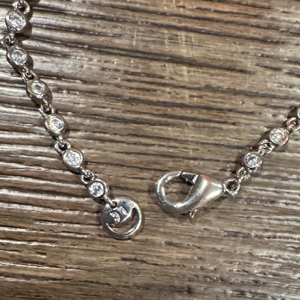 Elegant‎ Silver Tennis Bracelet - Picture 3 of 3